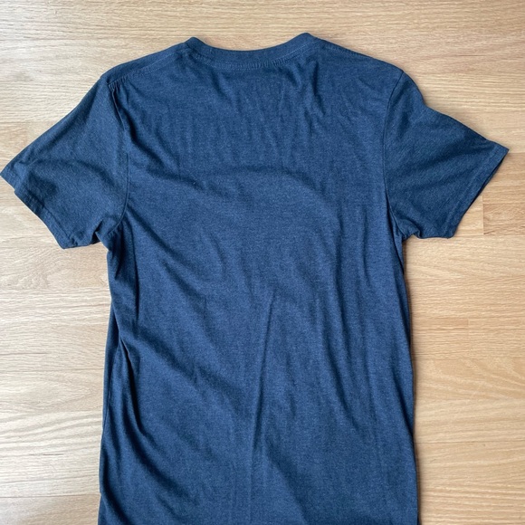 Mens Graphic Fishing T-Shirt Size Small in Excellent Condition - Picture 4 of 6